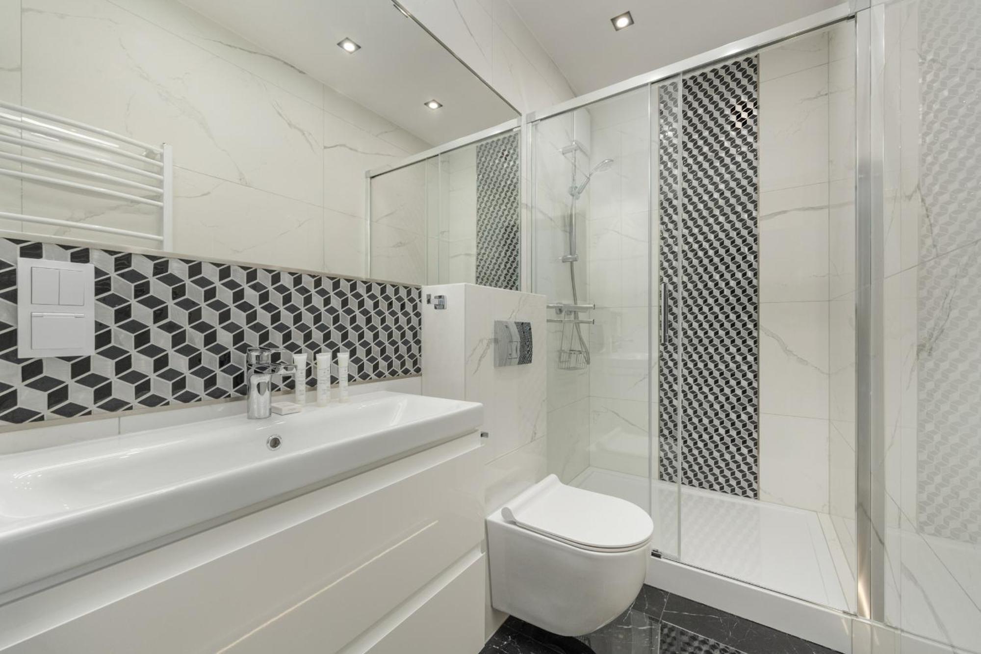 Luksusowy Apartament Z 3 Sypialniami, Klimatyzacja, Parkingiem I Biurkiem We Wroclawiu By Renters Prestige Ngoại thất bức ảnh